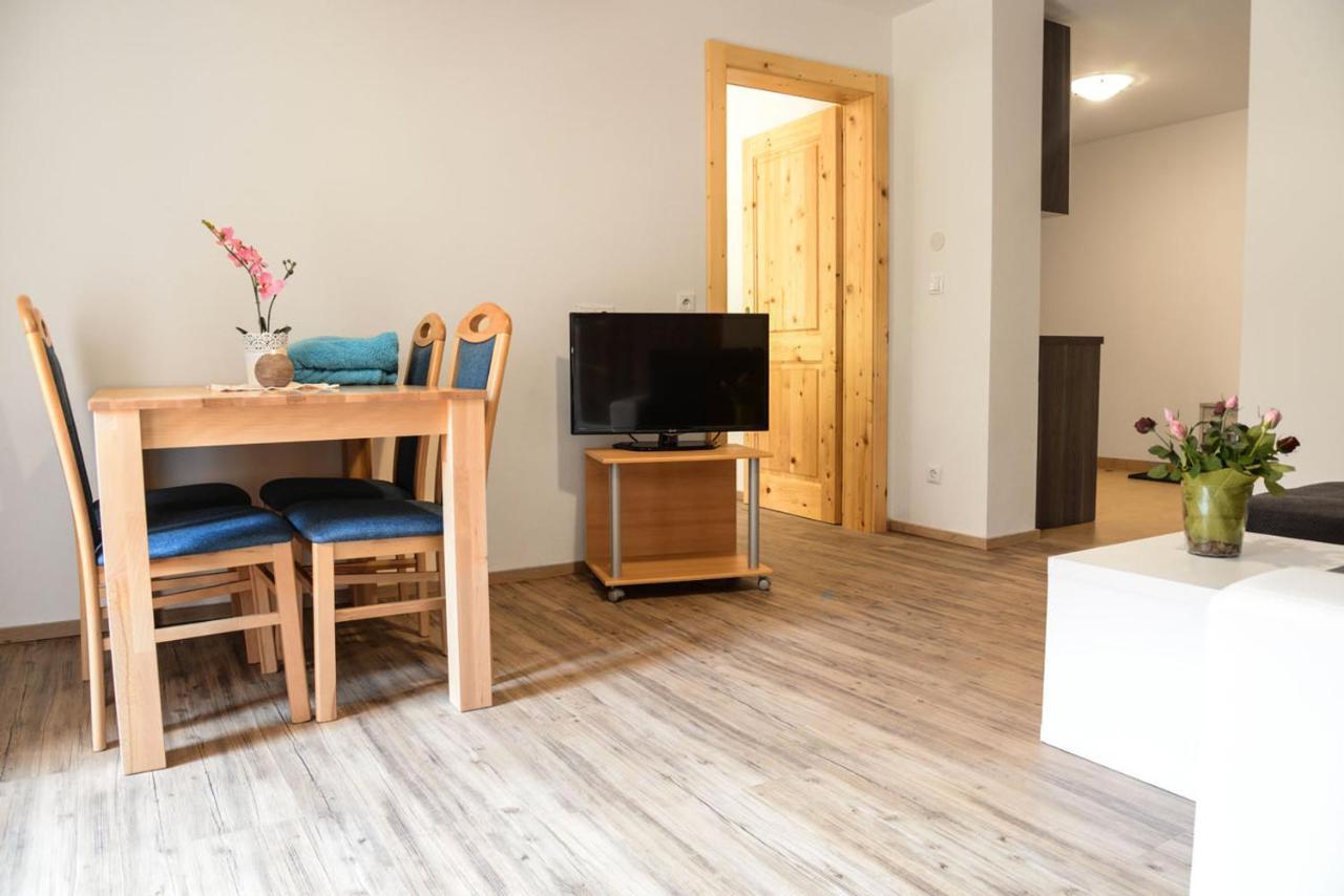 Steinergut Apartments ザンクト・マルティン・バイ・ローファー エクステリア 写真